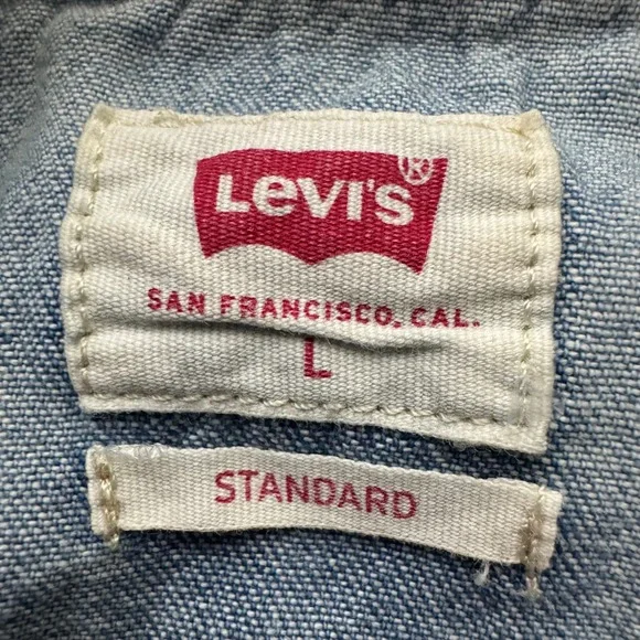 Levi's Mens Large Long Sleeve Denim Western Shirt Light Wash Pearl Snap Buttons - Picture 4 of 9